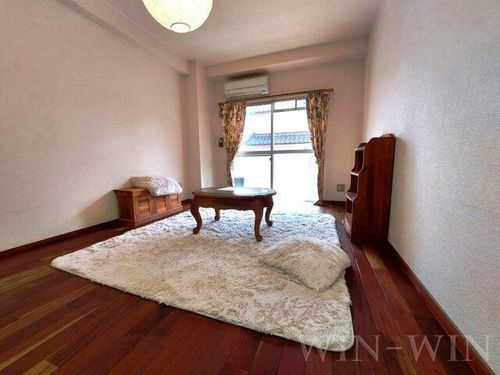 ユトリロつつじが丘の内装