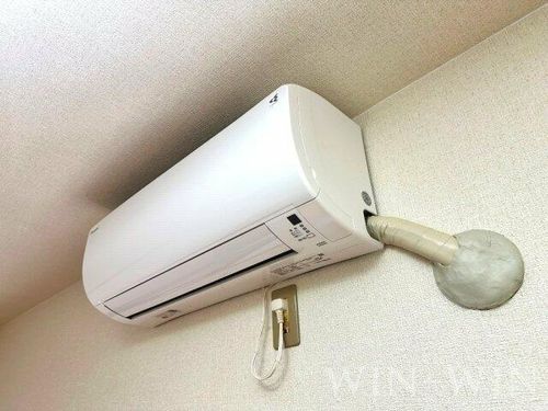 ユトリロ草間のその他画像