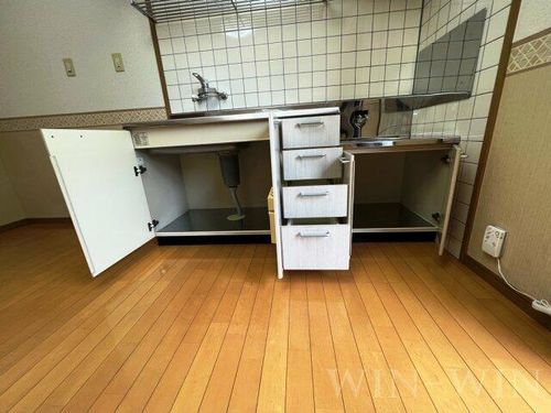 フローレス A1のキッチン