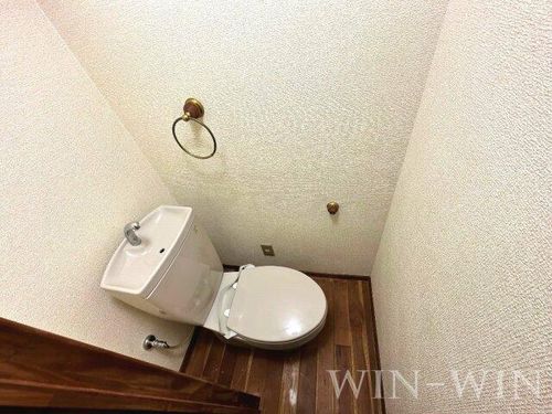 ユトリロ東幸の内装