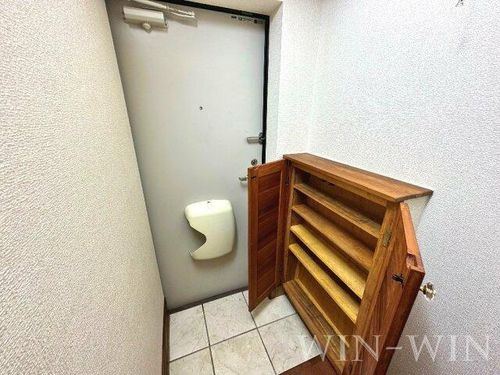 ユトリロ東幸の玄関