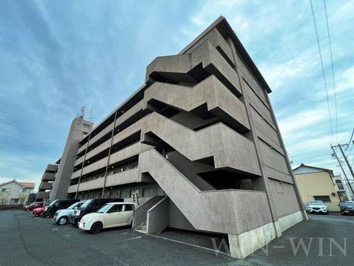 ユトリロ東幸の外観