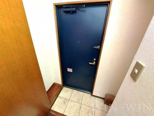 ユトリロつつじが丘の玄関