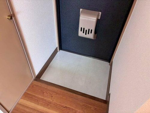 エクセレント光栄3Bの玄関