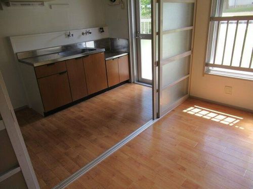 兵庫県公社 姫路青山5号棟225の居間
