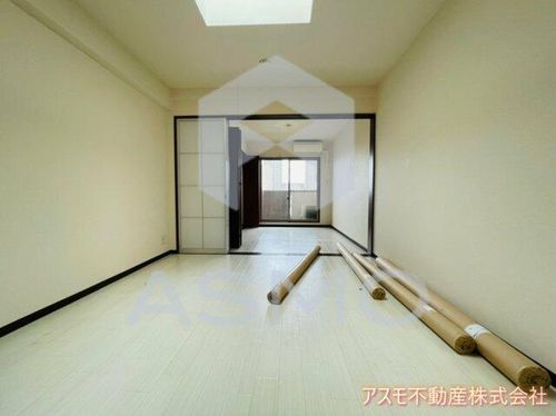 アーバンフラッツ城東の居間