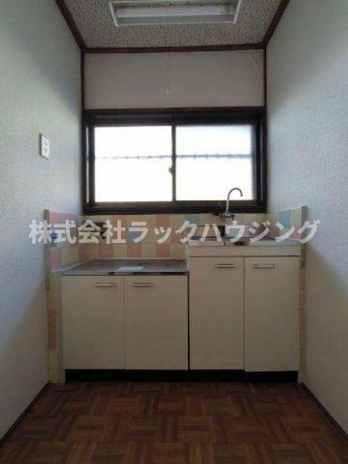大阪府寝屋川市黒原旭町(テラスハウス)の賃貸物件のキッチン