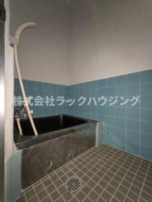 大阪府寝屋川市黒原旭町(テラスハウス)の賃貸物件の風呂