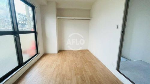 ウエストビルの居間