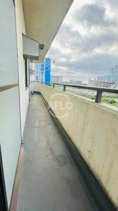 ウエストビルの内装