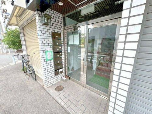 プロスぺロスイシイの玄関