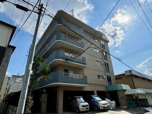 甲子園グリーンハイツの外観