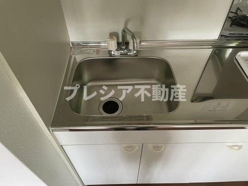 ベル甲子園口IIIのキッチン