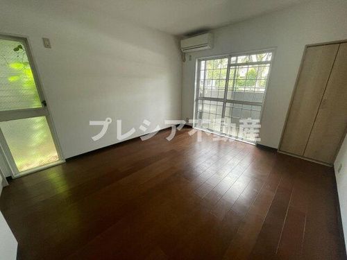 ベル甲子園口IIIの居間