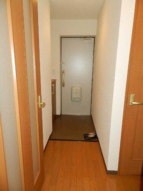 サンヴェール中央302の玄関