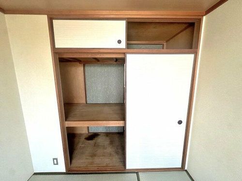 廻鶴ハイツの内装