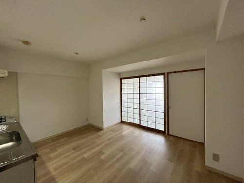 グランメゾン金城の居間