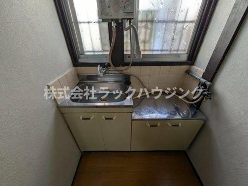 大阪府寝屋川市田井西町(テラスハウス)の賃貸物件のキッチン