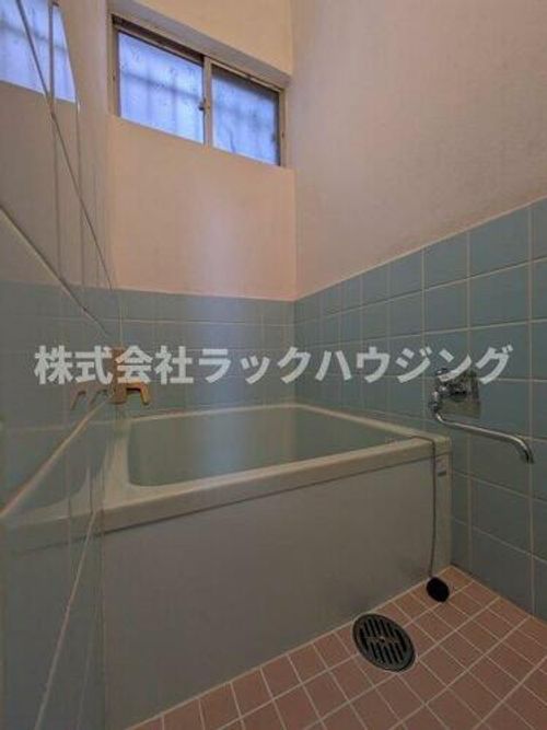 大阪府寝屋川市田井西町(テラスハウス)の賃貸物件の風呂