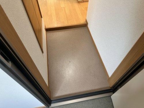 エトランス県大前102の玄関