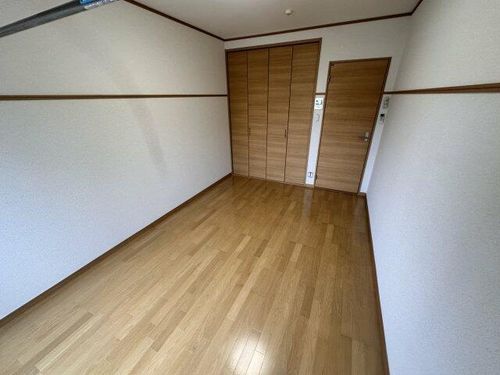 エトランス県大前102の居間