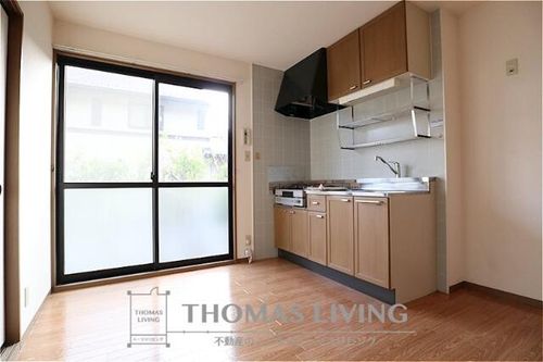 プレミール高須102の居間