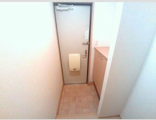 コーポラス港栄の玄関