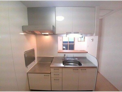 コーポラス港栄のキッチン