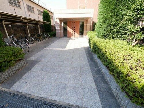 ONE ROOF FLAT TENJINBASHIの玄関