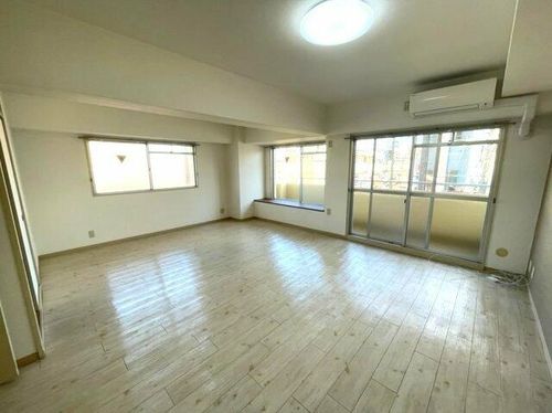 ブランドールMⅢの居間