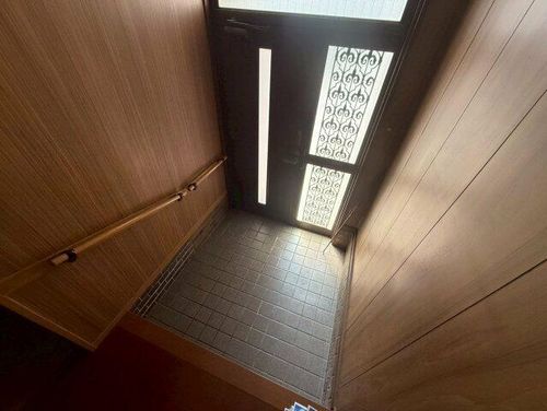 兵庫県神戸市須磨区平田町1丁目(一戸建)の賃貸物件の玄関