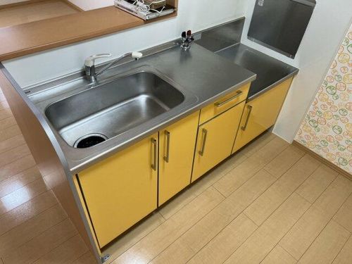 ラフィネ宮前102のキッチン