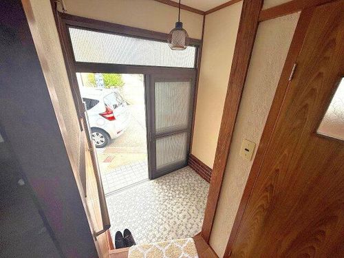 大阪府松原市高見の里6丁目(一戸建)の賃貸物件の玄関