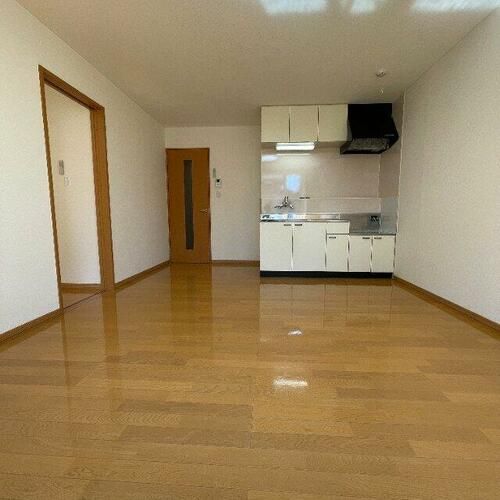 マリオーネ102の玄関