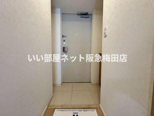 エス・キュート梅田中崎町の玄関