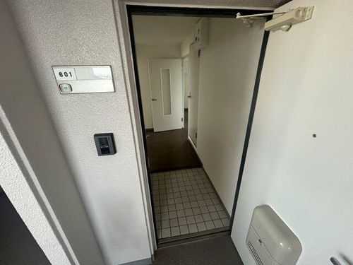 兵庫県姫路市広畑区高浜町1丁目(マンション)の賃貸物件の玄関