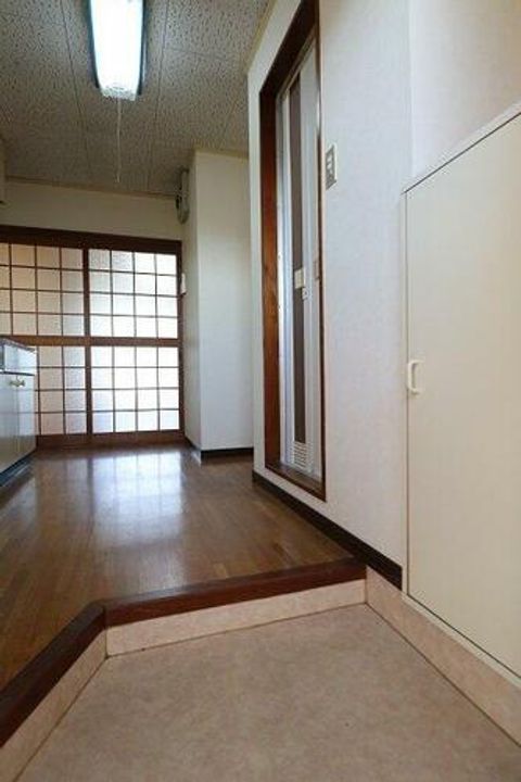 福岡県久留米市御井町(アパート)の賃貸物件の玄関