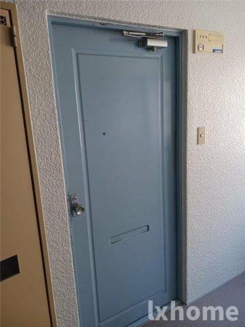 メゾンホワイトの玄関