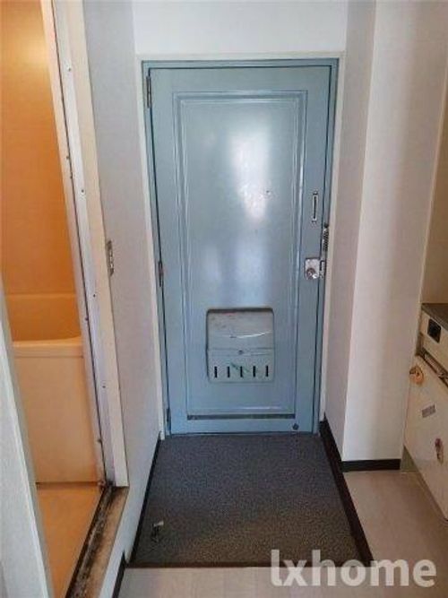 メゾンホワイトの玄関