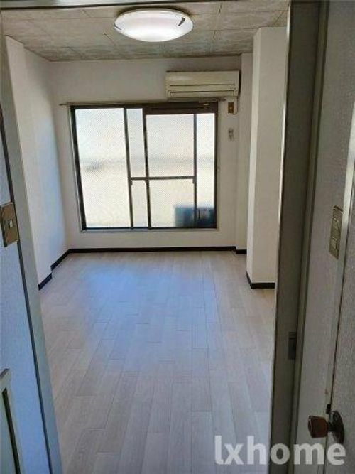 メゾンホワイトの居間