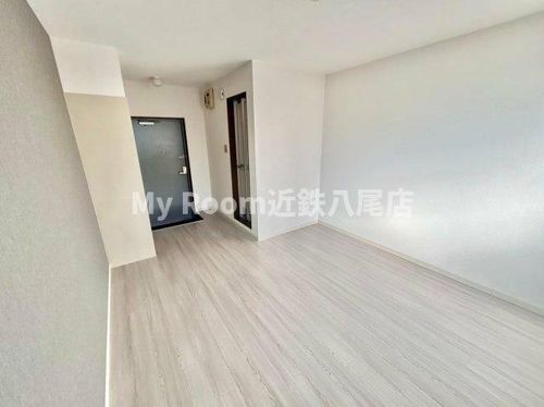 バッハレジデンス長瀬210の居間