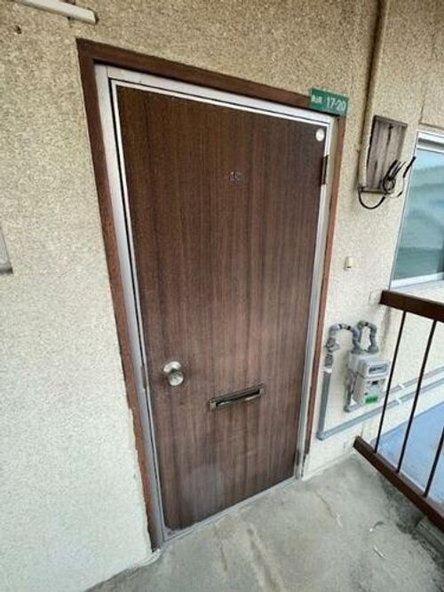 福岡県中間市鍋山町(アパート)の賃貸物件の玄関