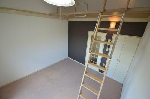 メゾン・ド・KY西飾磨205の居間