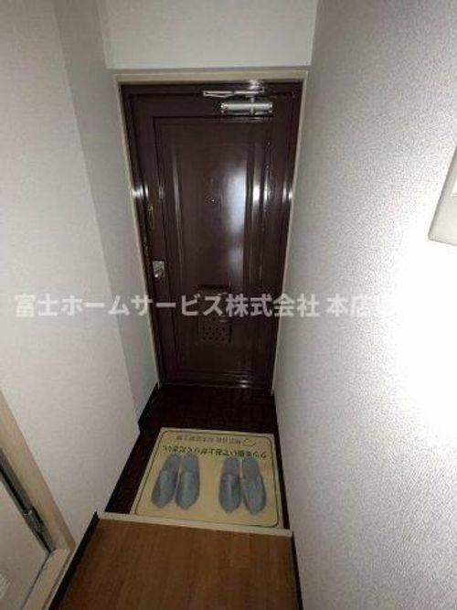 山田コーポ203の玄関