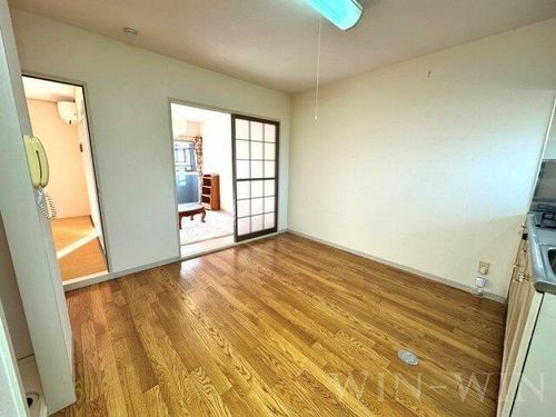 ユトリロ緑ヶ丘の居間