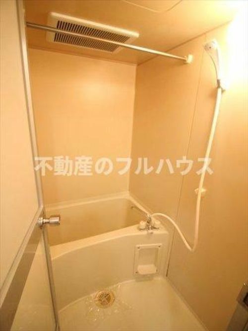 アイン シュロス303の風呂