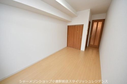 メゾン・ド・ヒロの居間