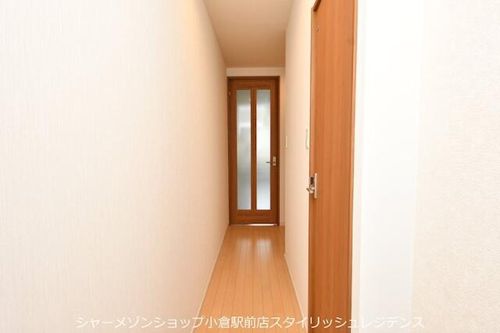 メゾン・ド・ヒロの玄関