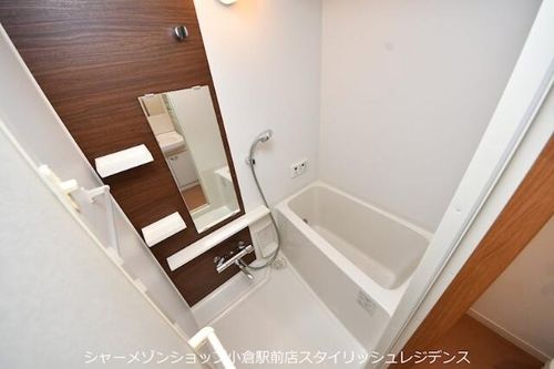 メゾン・ド・ヒロの風呂