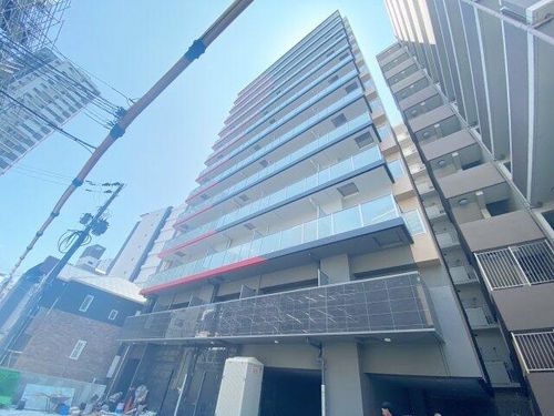 セレニテ南堀江エクラの外観